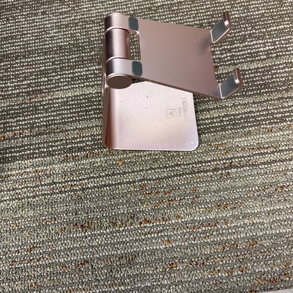 Adjustable phone stand - Picture 2 of 4